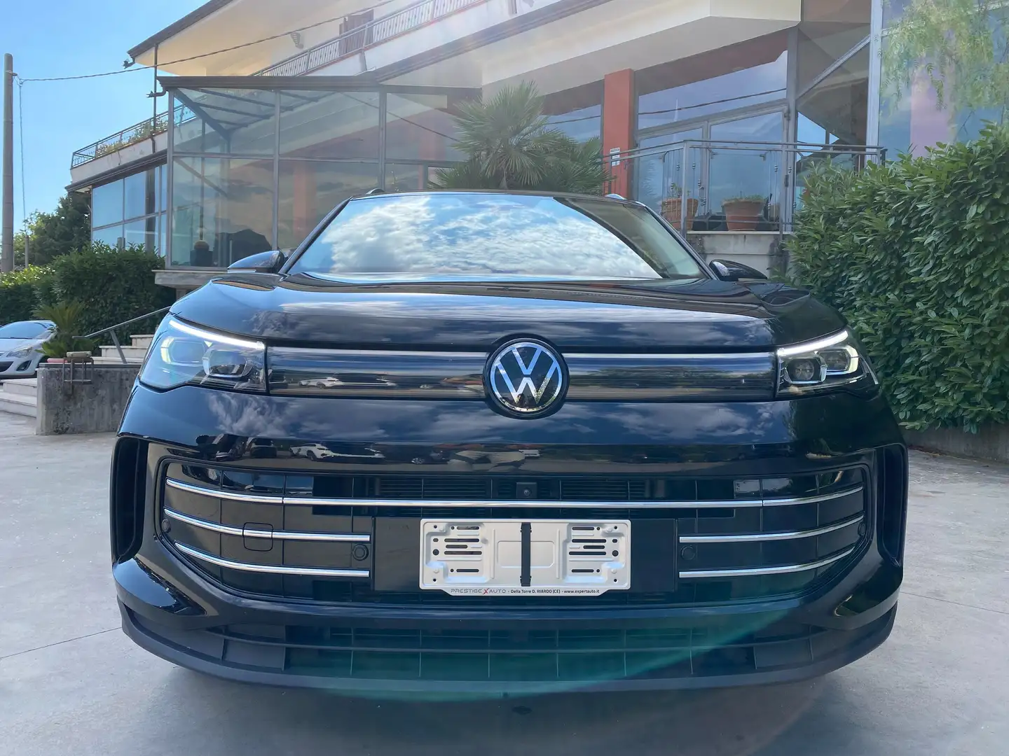 Volkswagen Tiguan Tiguan 2.0 tdi ELEGANCE DSG BMT SCR AHK 150CV Noir - 2