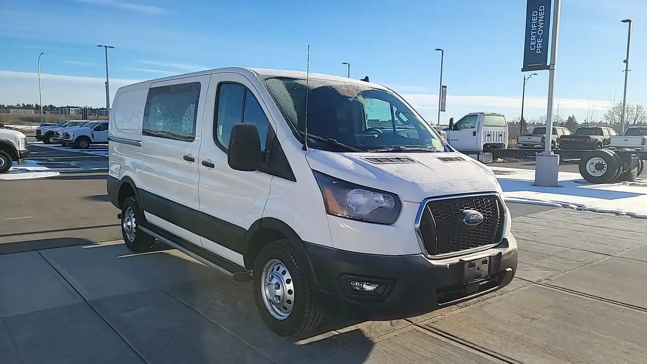 Ford Transit Cargo Van снимка Ford Transit Cargo Van