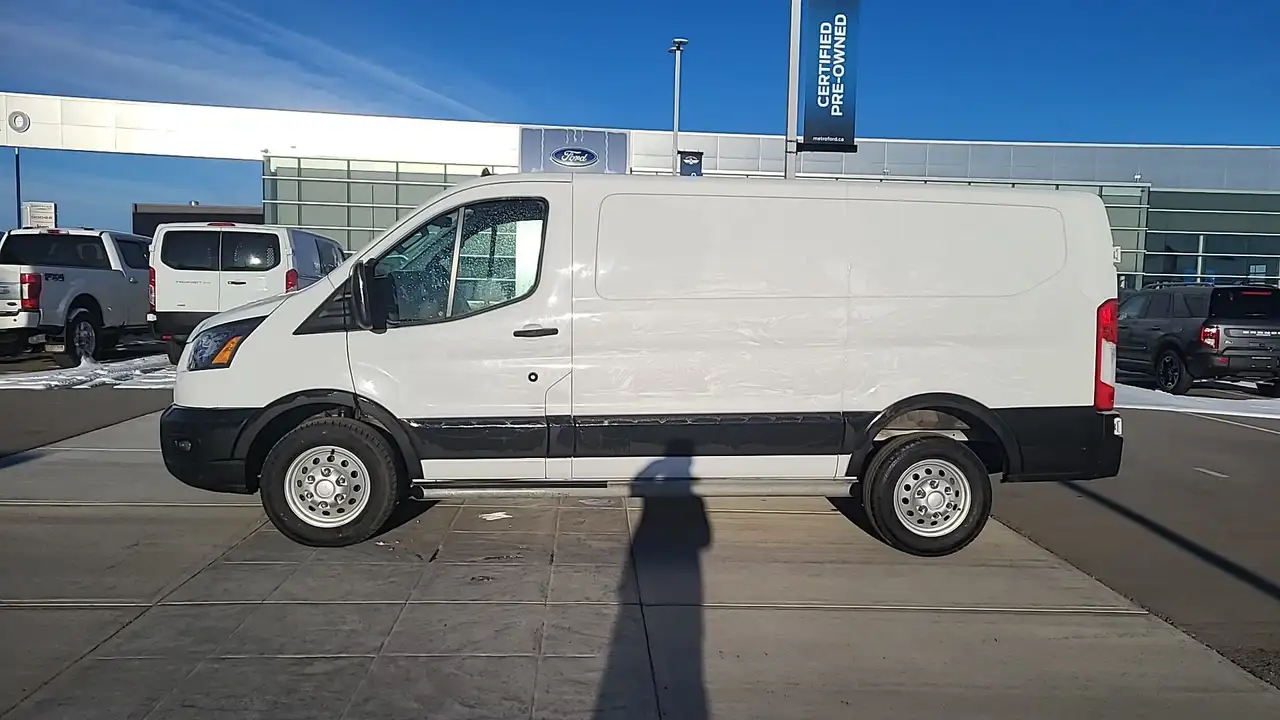 Ford Transit Cargo Van снимка Ford Transit Cargo Van