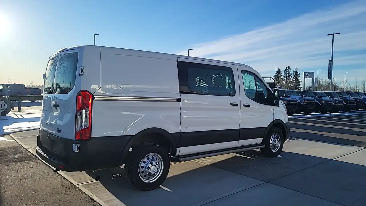 Ford Transit Cargo Van снимка Ford Transit Cargo Van