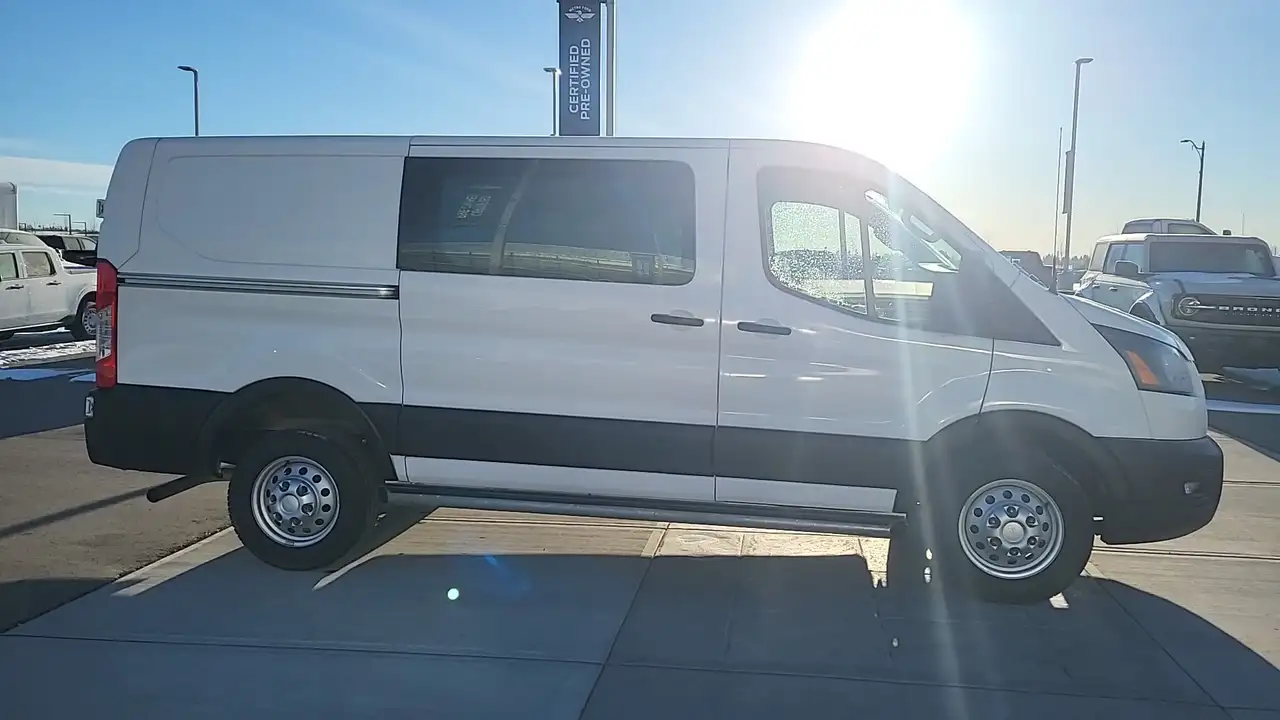 Ford Transit Cargo Van снимка Ford Transit Cargo Van