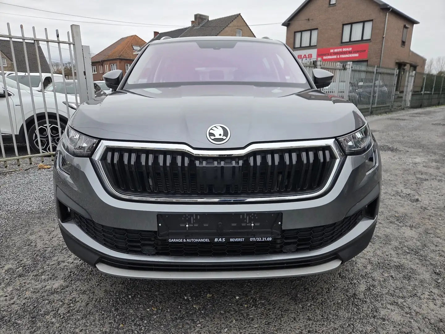 Skoda Kodiaq 2.0 TDI DSG☆NAVI☆CARPLAY☆CAM☆DAB☆CRUISE☆1JGARANTIE Gris - 2