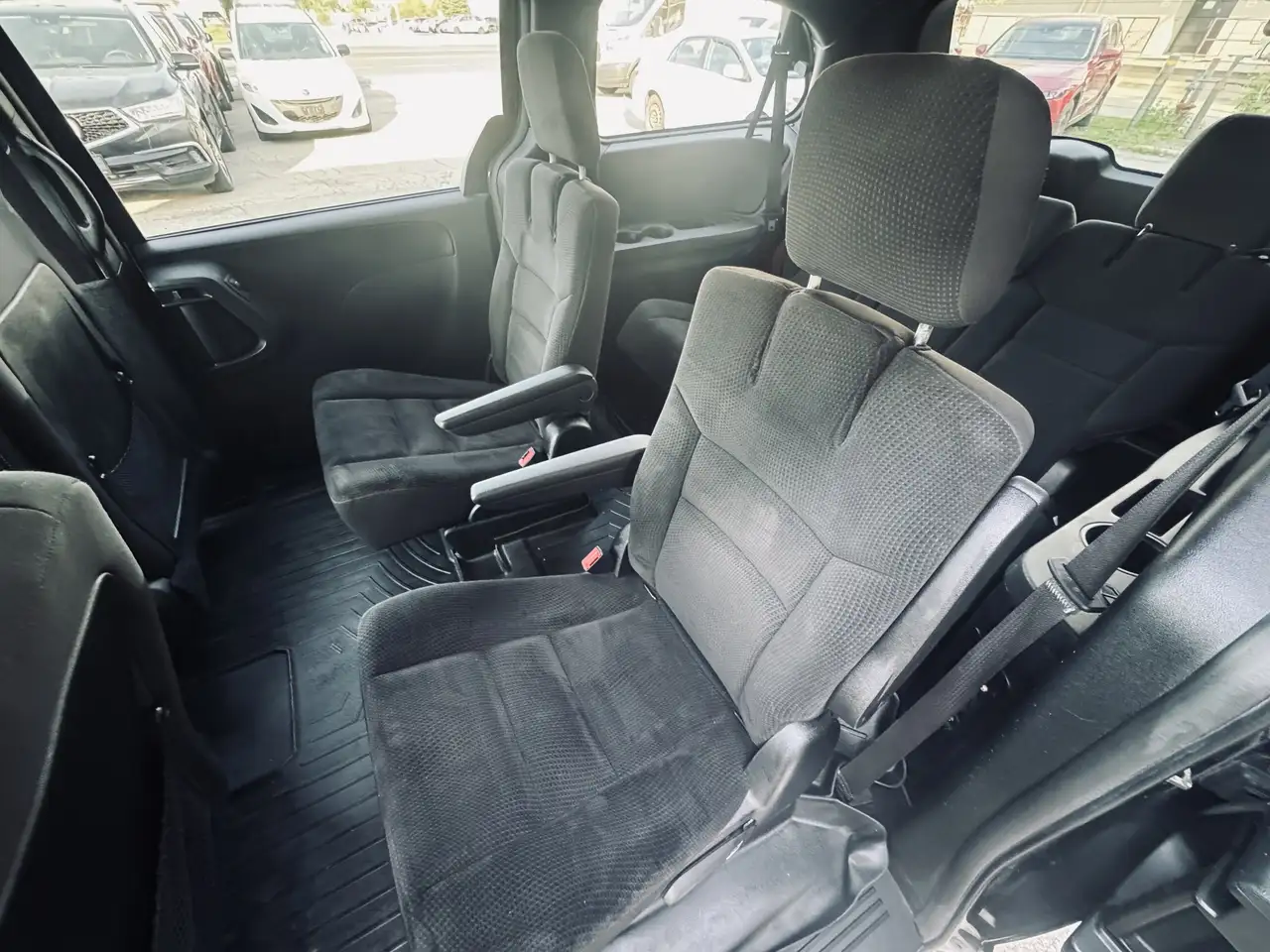 Dodge Grand Caravan снимка Dodge Grand Caravan