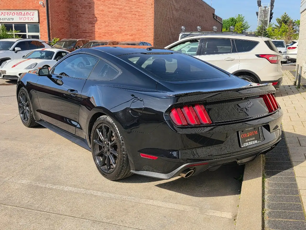Ford Mustang снимка Ford Mustang