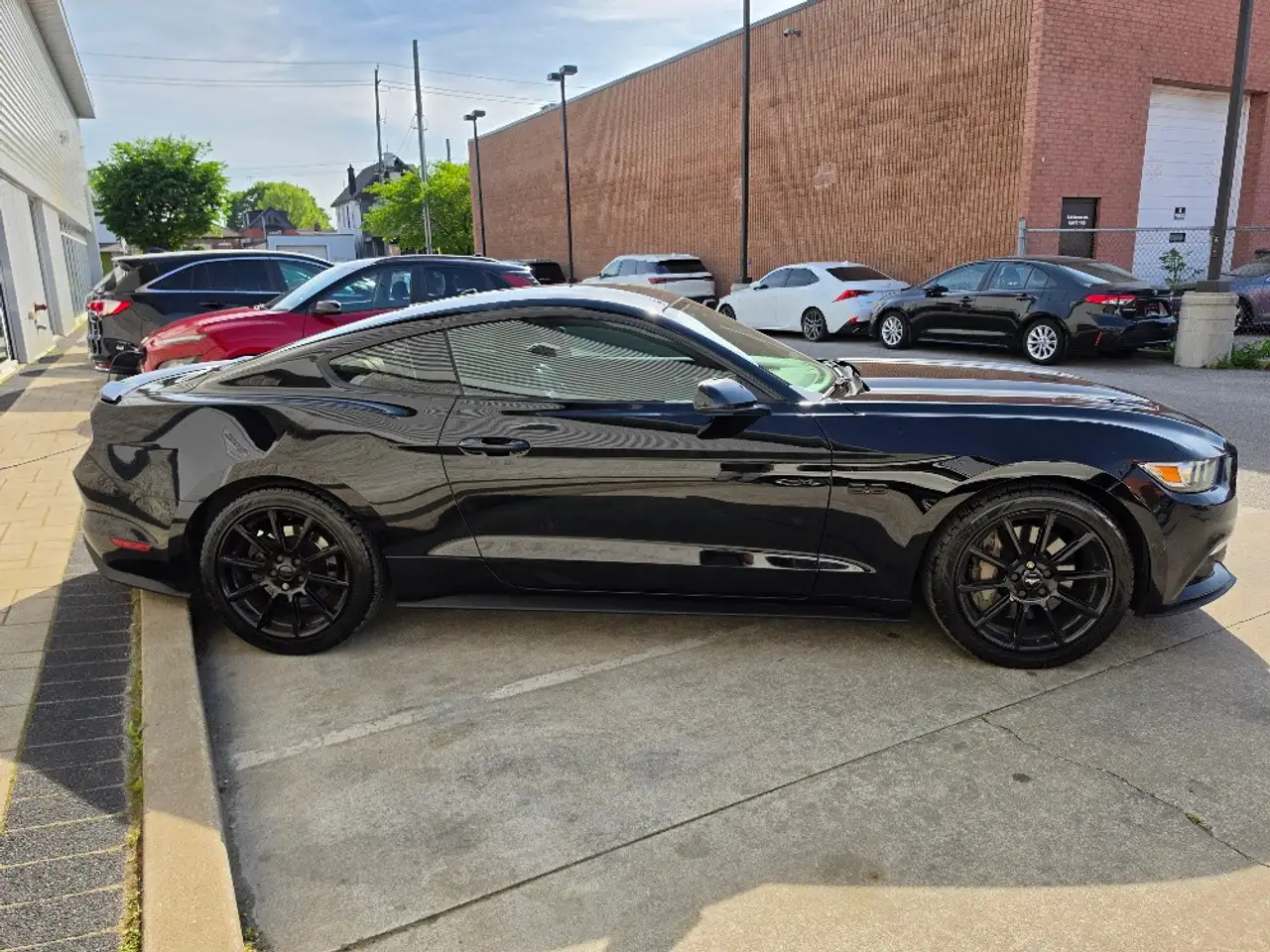 Ford Mustang снимка Ford Mustang