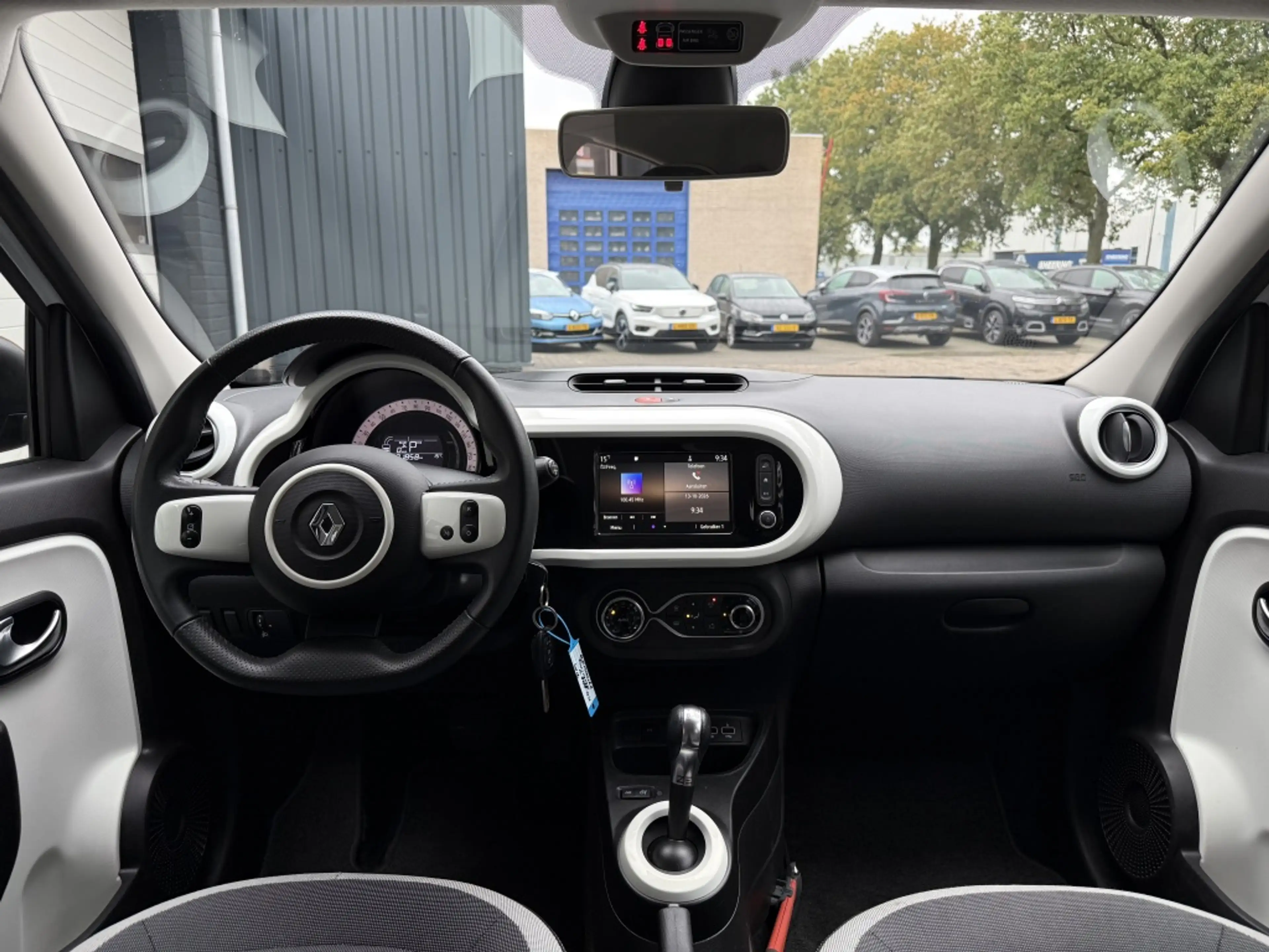 Renault Twingo Z.E. R80 Collection — photo 6