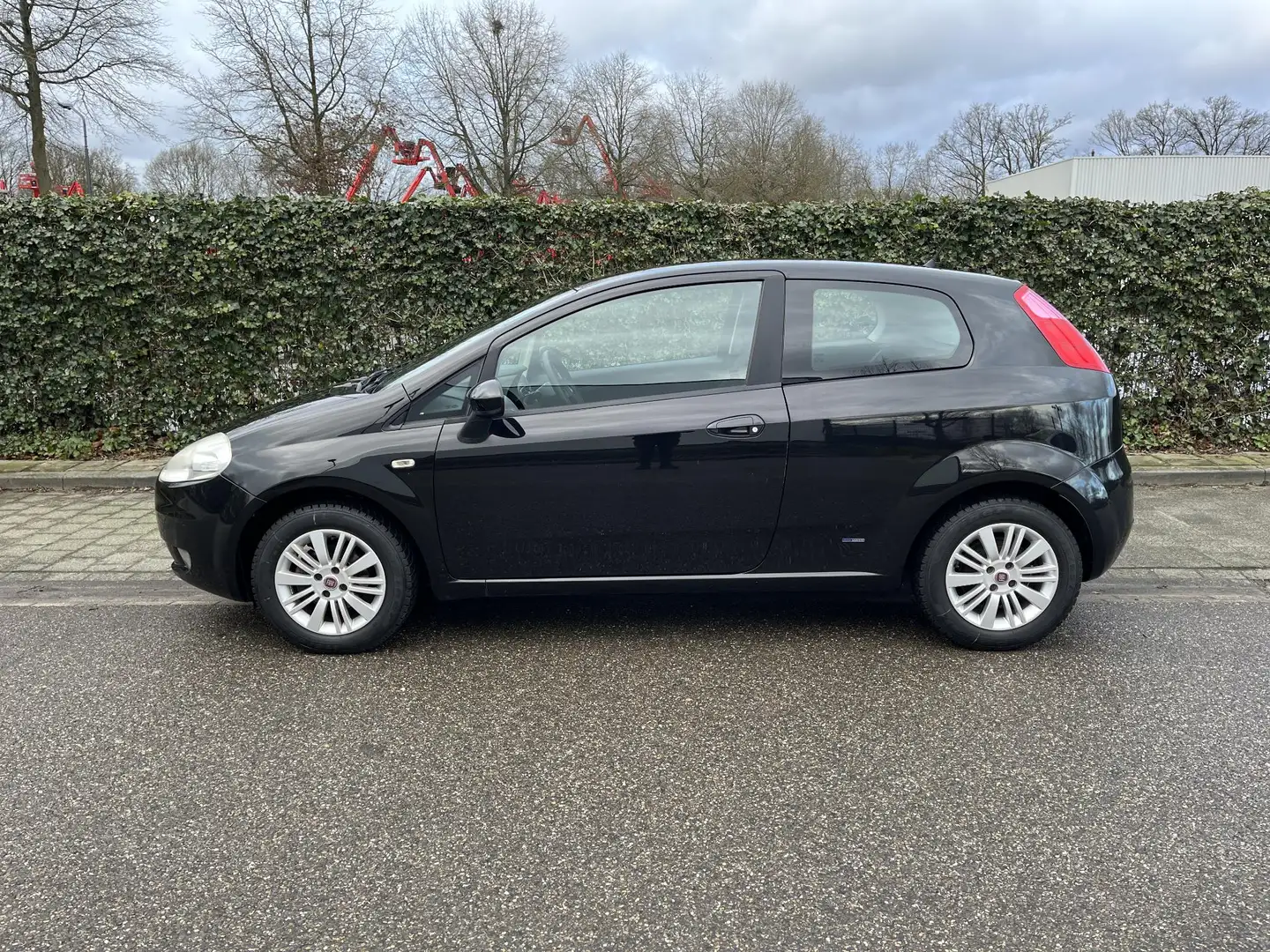 Fiat Grande Punto 1.4 Dynamic * Airco * Apk 12-2025 Schwarz - 2