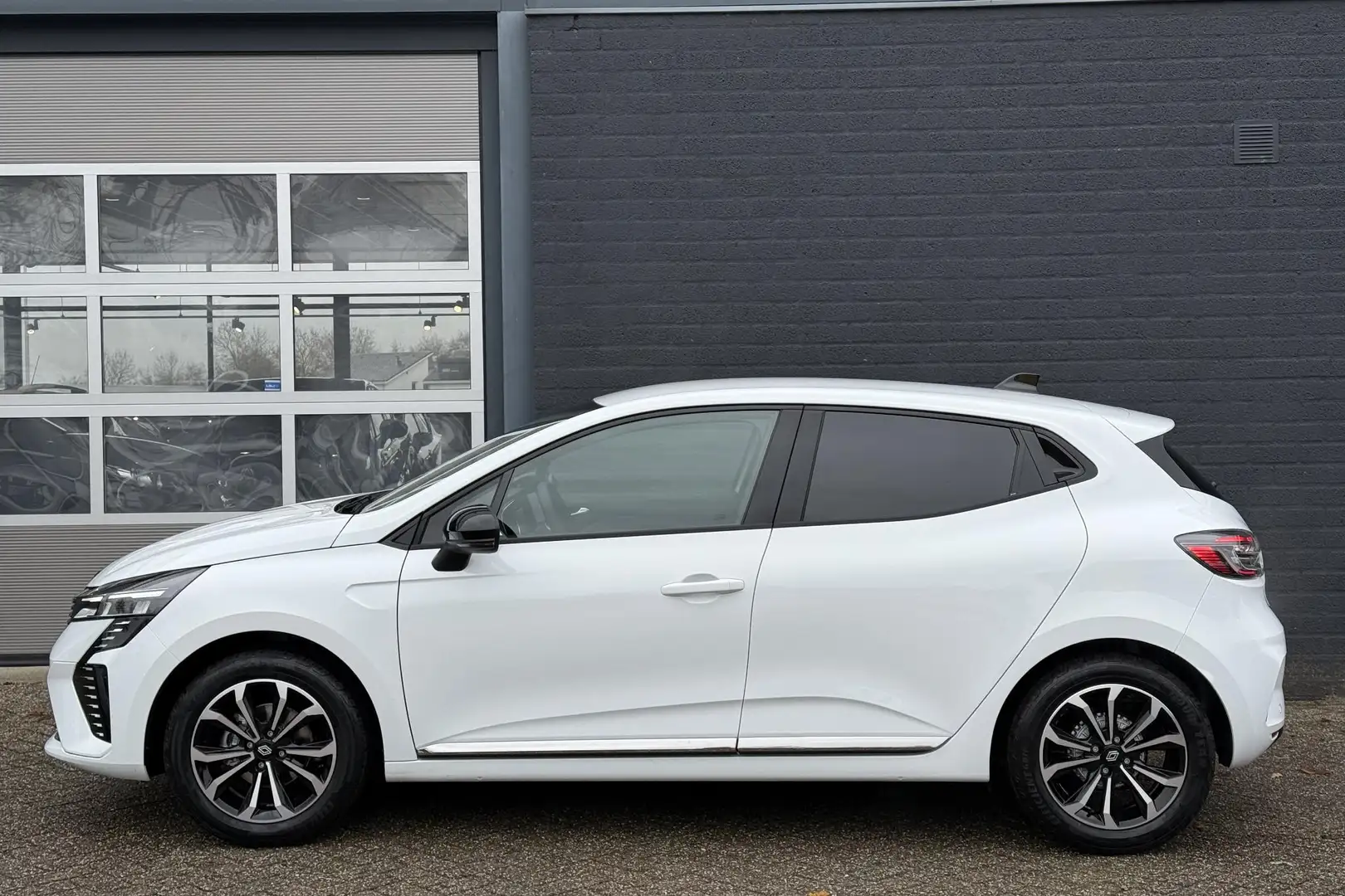 Renault Clio 90 techno Nieuwe Auto !! Direct Leverbaar| MC5863| Blanco - 2