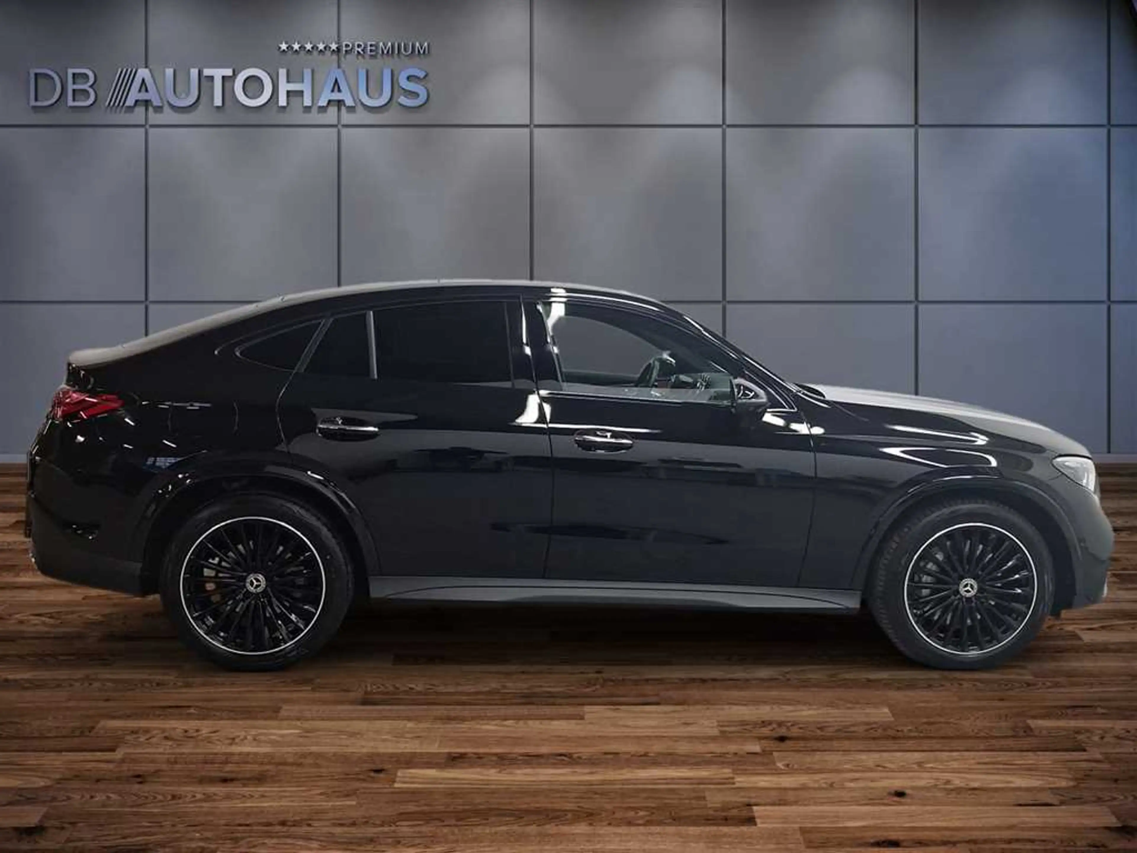 Mercedes-Benz GLC 300 GLC Coupe 300 4MATIC 9G-tronic — photo 3