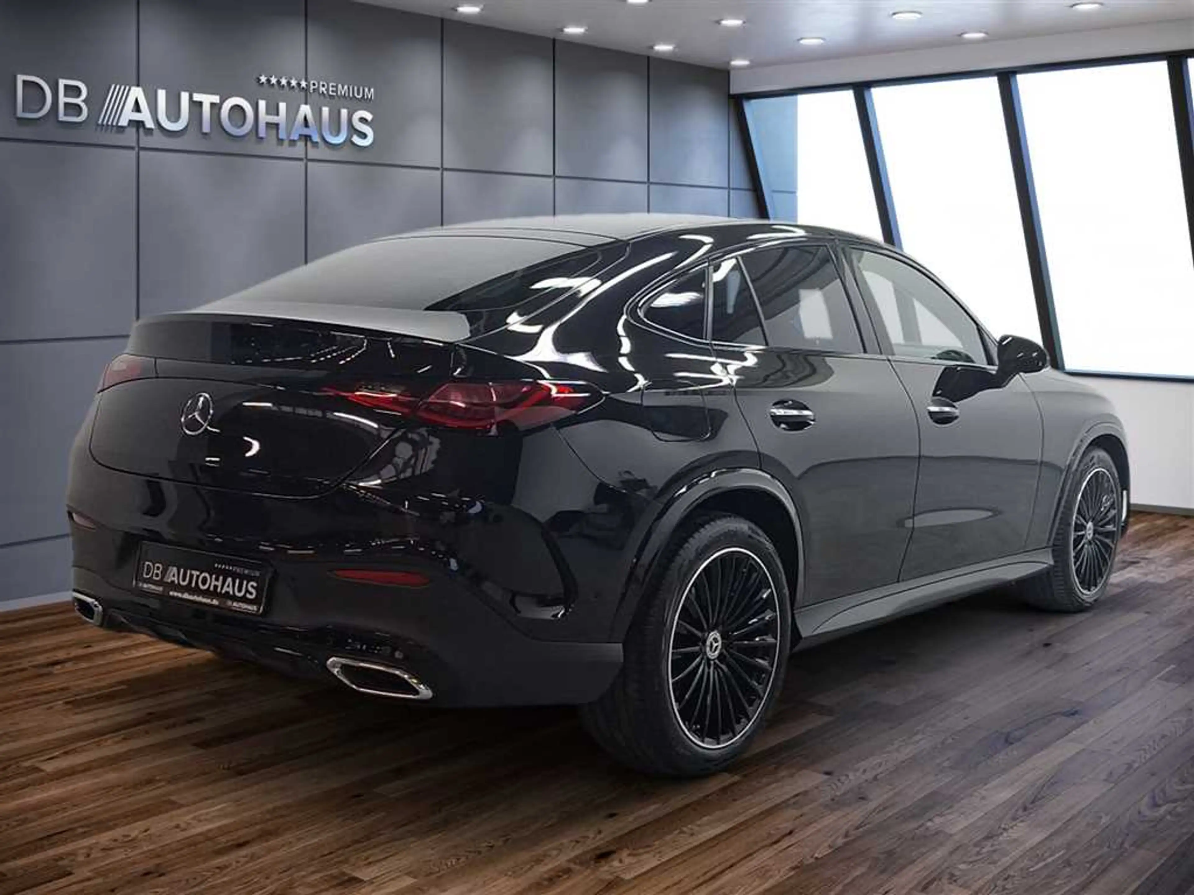Mercedes-Benz GLC 300 GLC Coupe 300 4MATIC 9G-tronic — photo 4