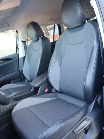 Volkswagen Tiguan view 13