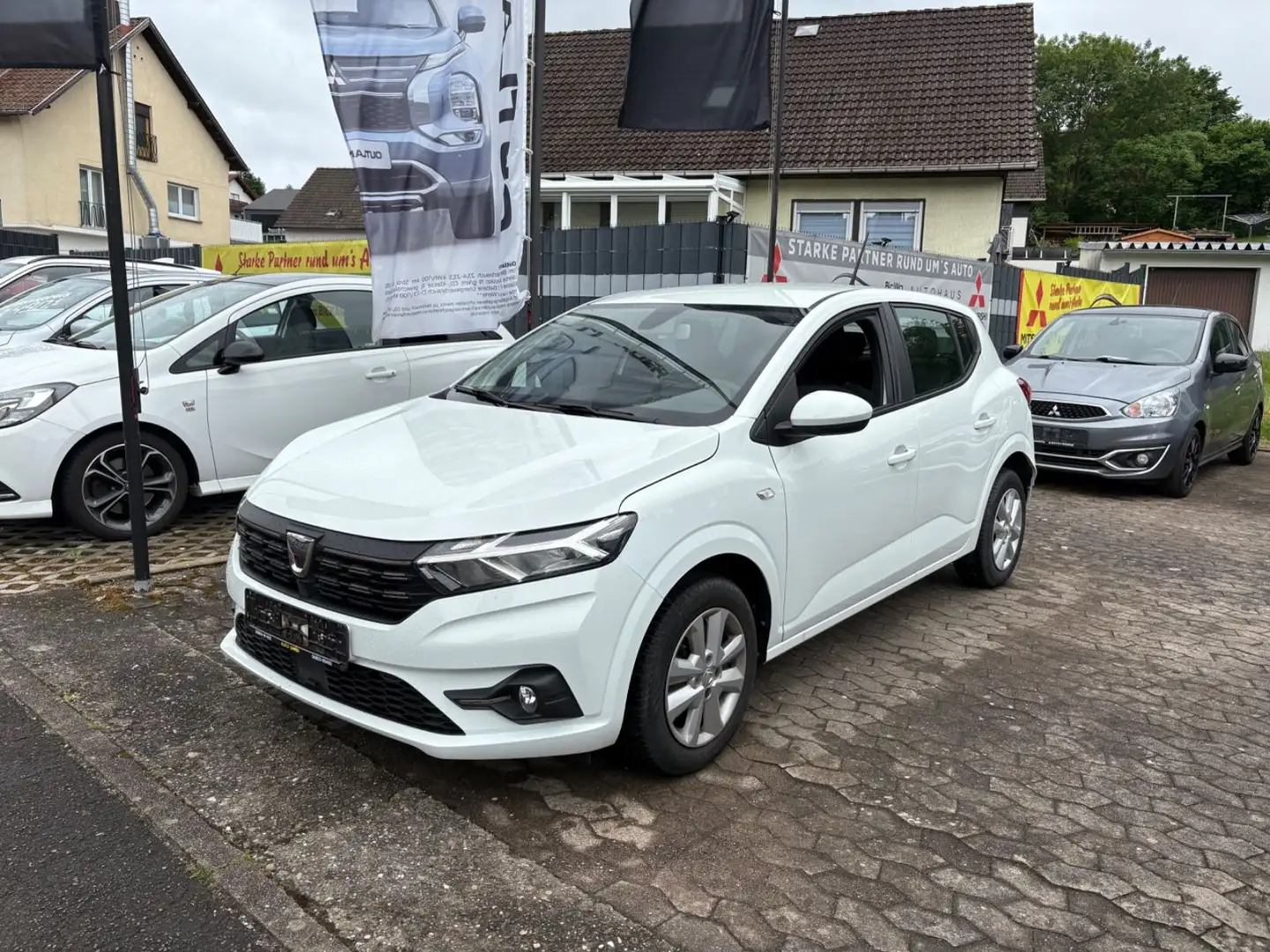 Dacia Sandero III Comfort Kamera/Klima/Allwetter Bílá - 1