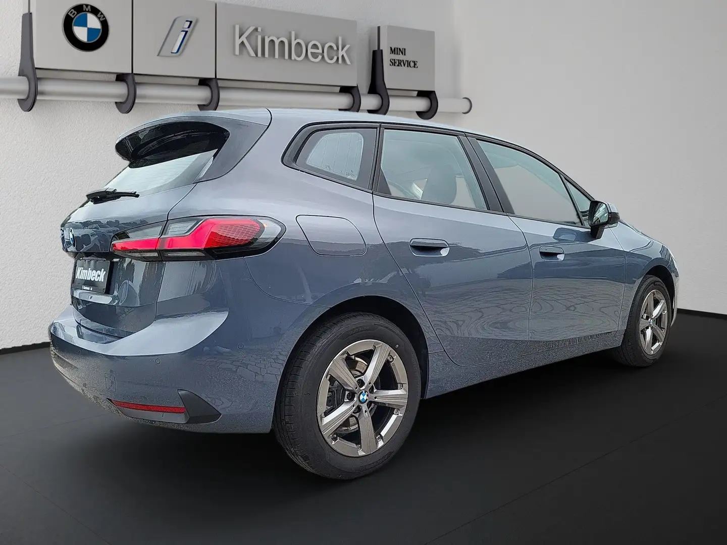 BMW 218 i Active Tourer LED ParkAss Lenkhzg AHK Navi Grau - 2