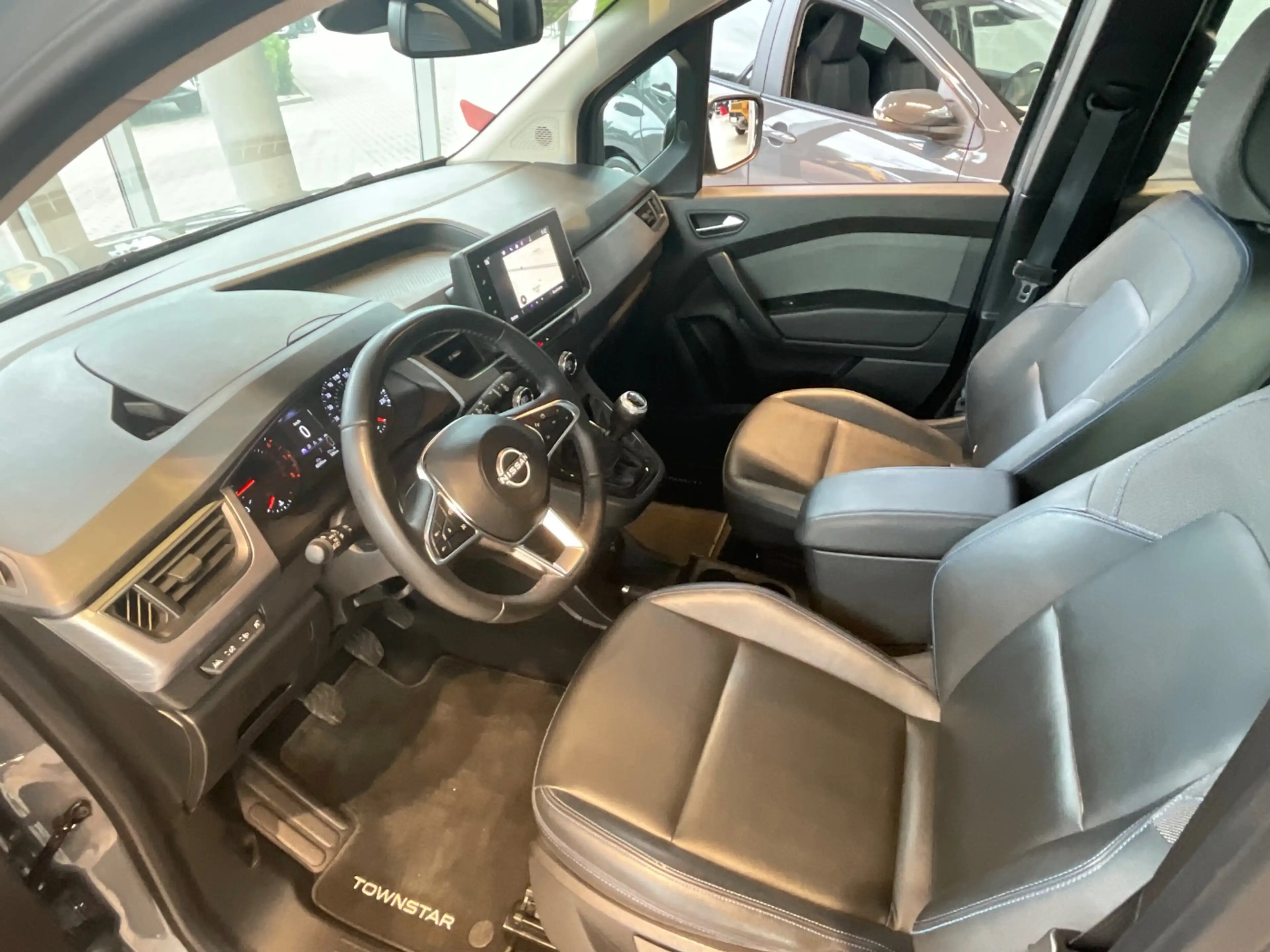 Nissan Townstar Kombi DIG-T 130 L1 N-Connecta Navi+Kam. — photo 12
