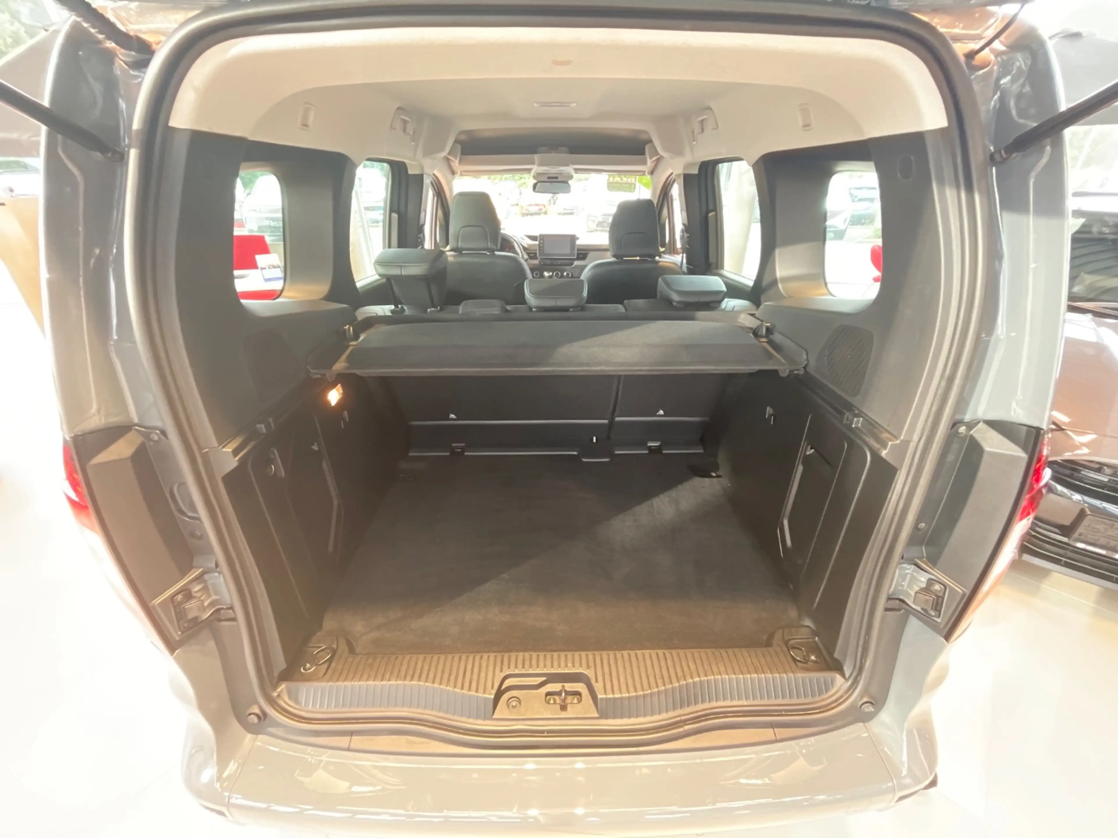 Nissan Townstar Kombi DIG-T 130 L1 N-Connecta Navi+Kam. — photo 10