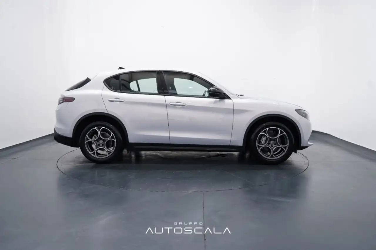 Alfa Romeo Stelvio 2024 — фото 7