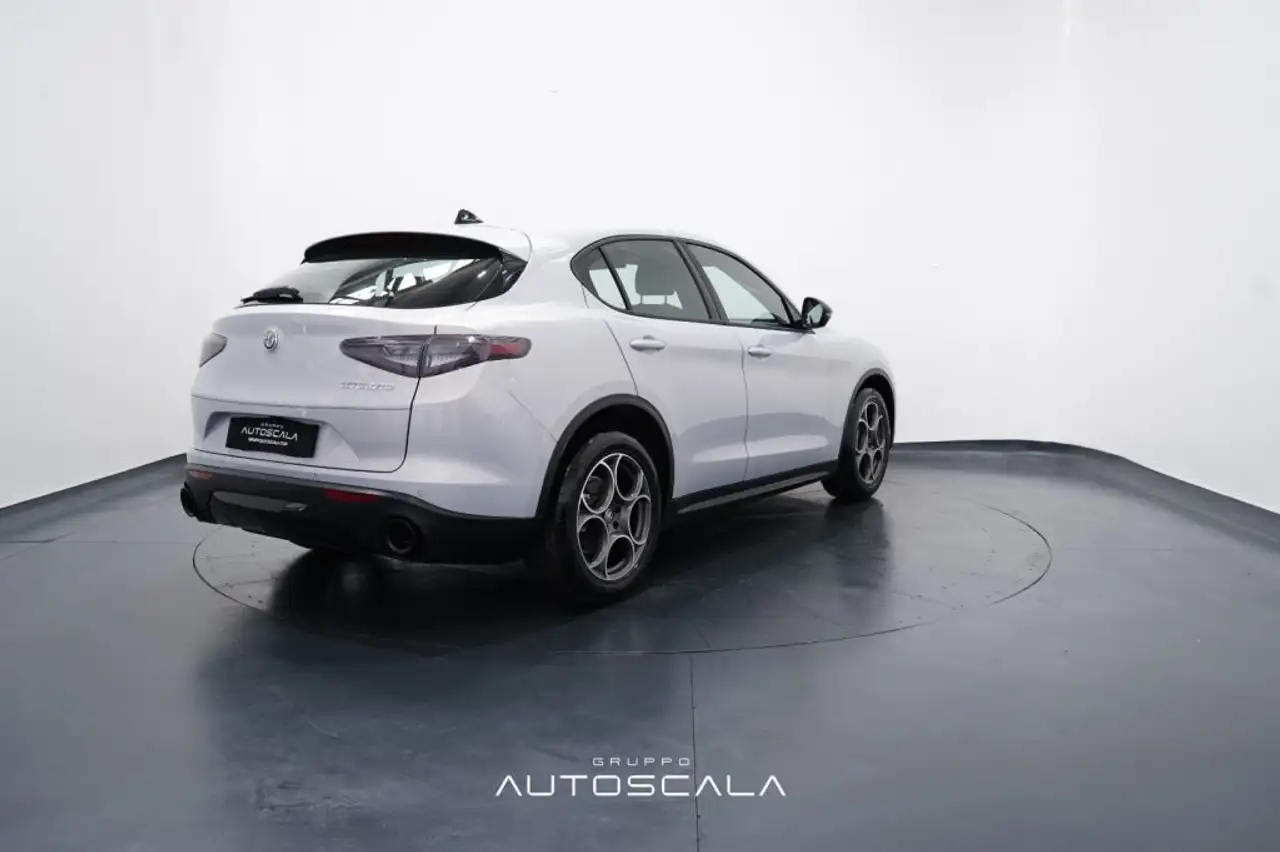 Alfa Romeo Stelvio 2024 — фото 6