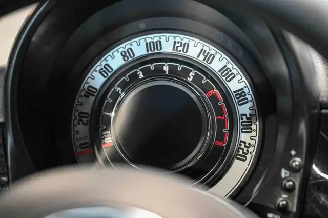 Fiat 500 view 12