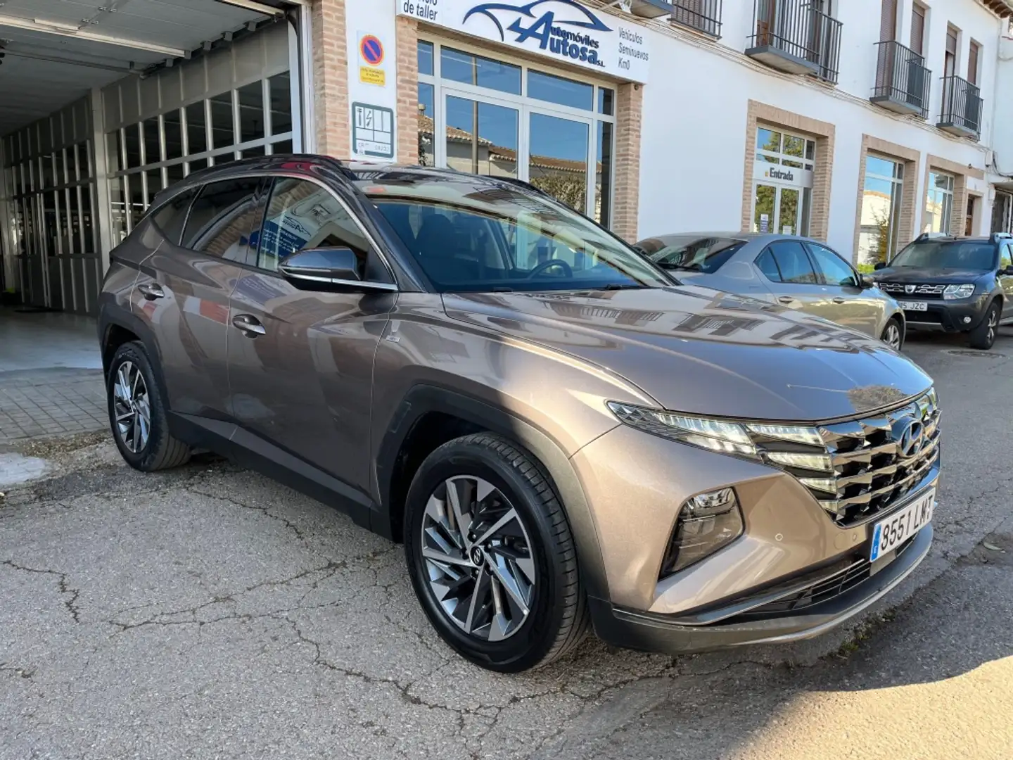 Hyundai TUCSON 1.6 TGDI 48V Tecno 2C 4x2 DT Marrón - 1