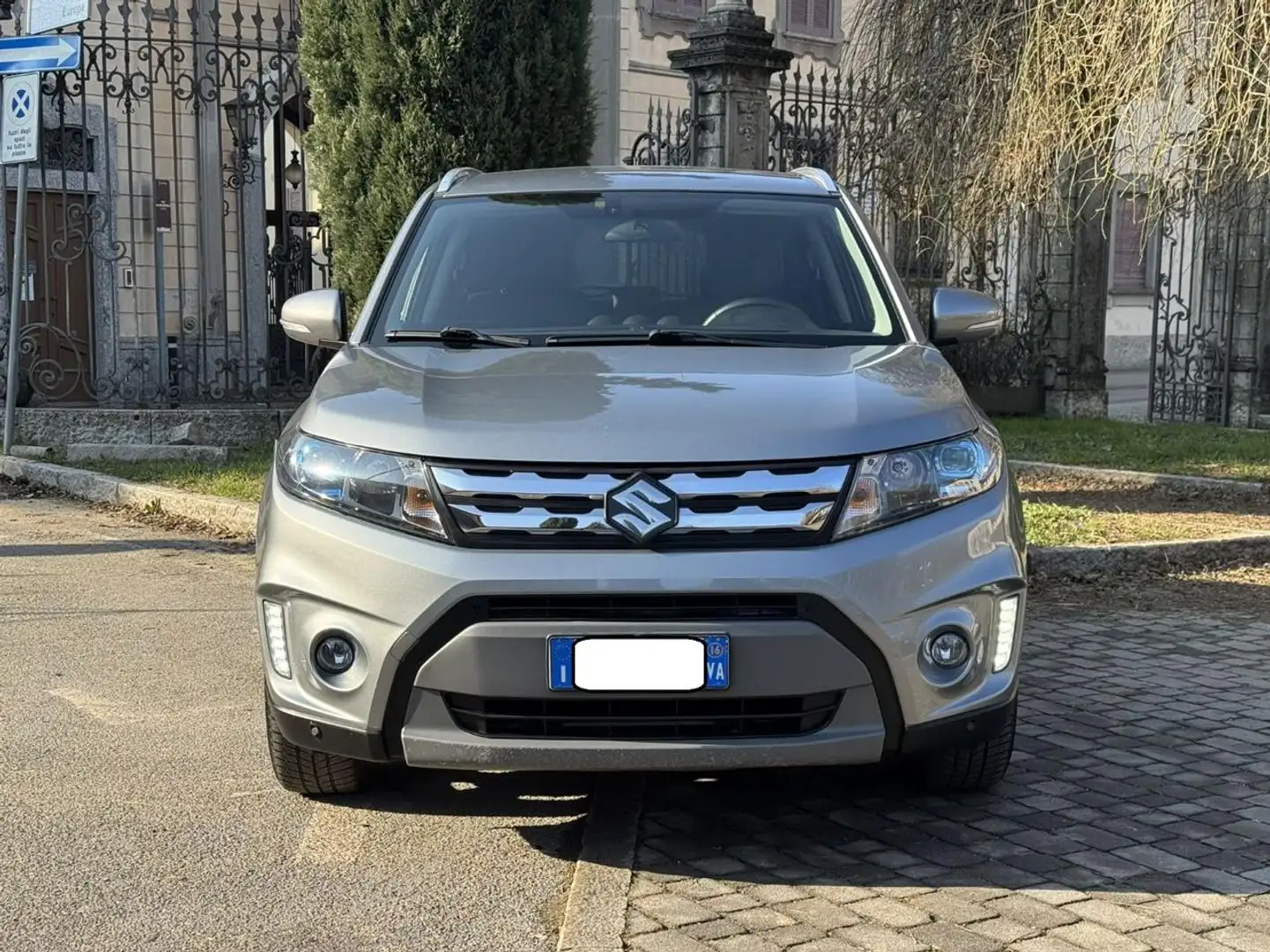 Suzuki Vitara 1.6 VVT 4WD AllGrip V-Top Grigio - 2