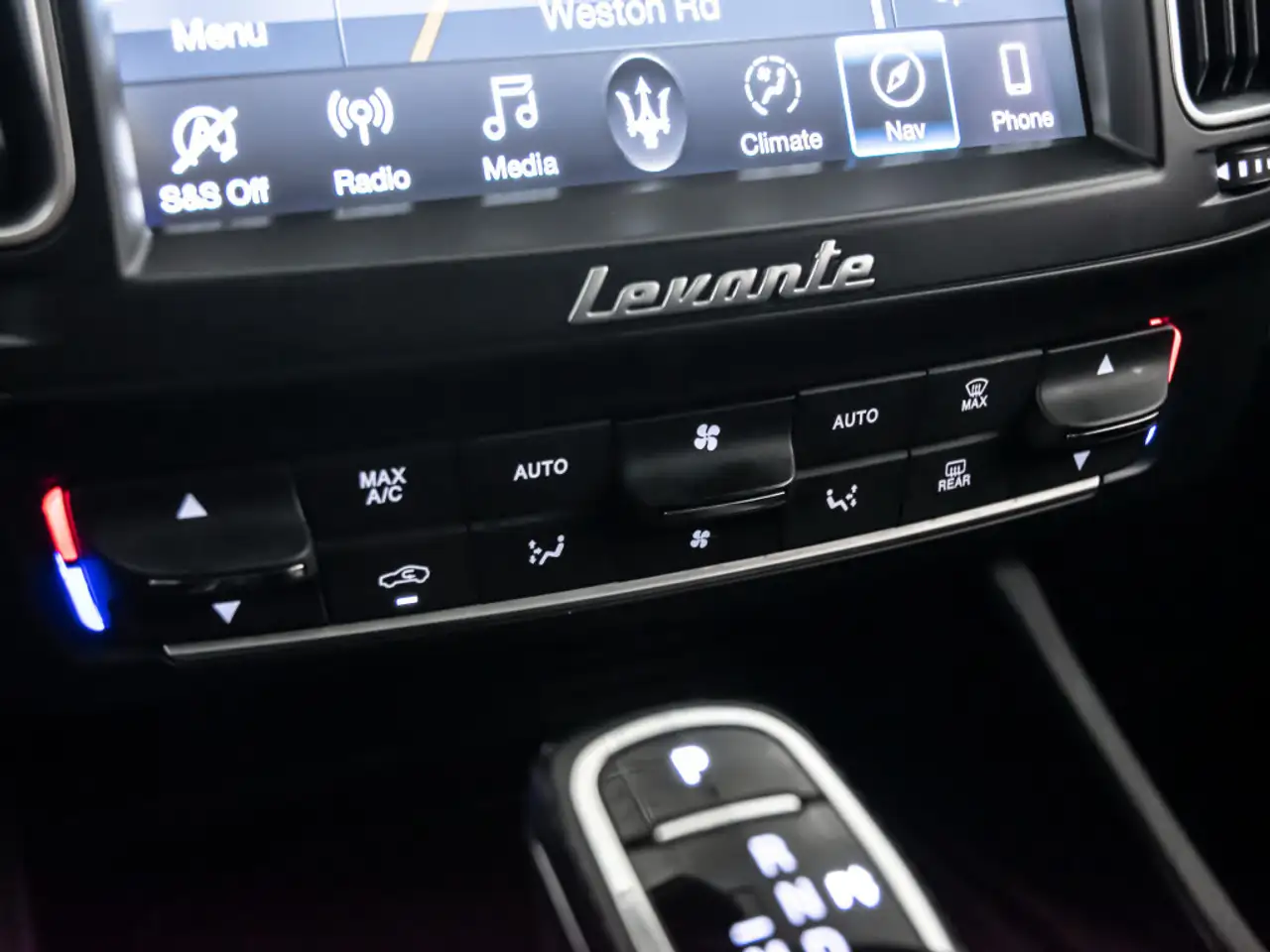 Maserati Levante снимка Maserati Levante