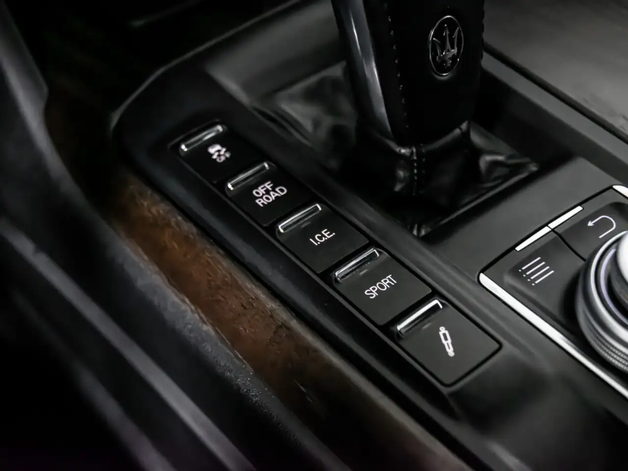 Maserati Levante снимка Maserati Levante