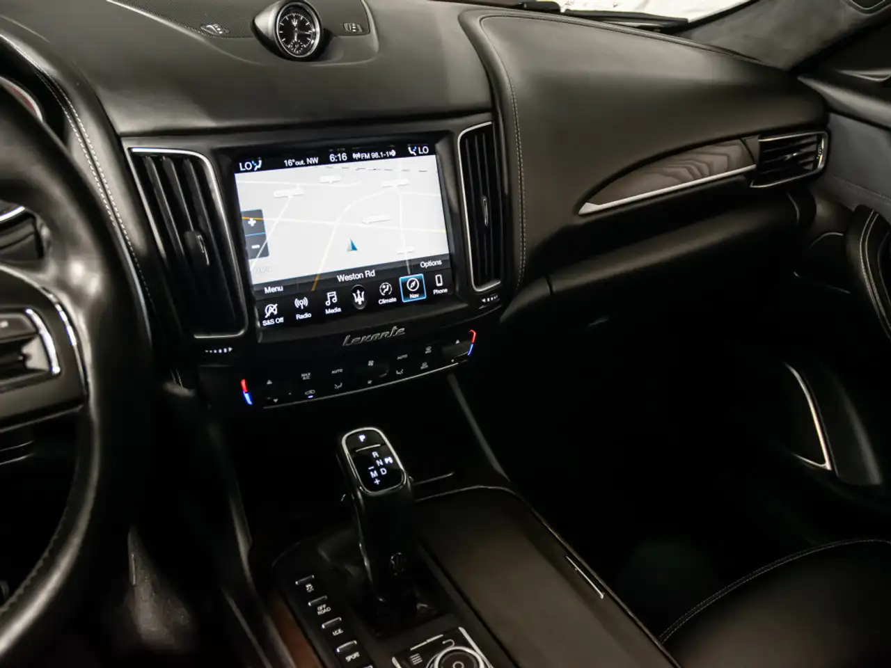 Maserati Levante снимка Maserati Levante