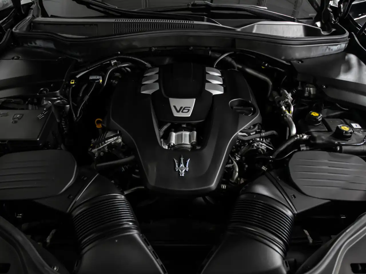 Maserati Levante снимка Maserati Levante