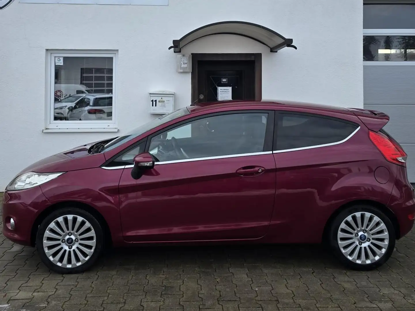 Ford Fiesta Titanium Violett - 2