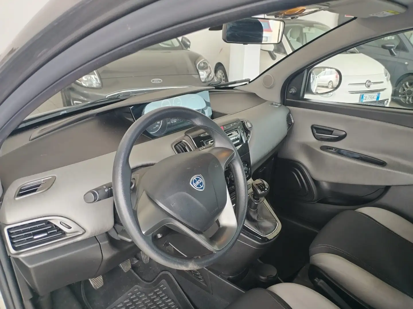 Lancia Ypsilon Ypsilon 1.2 Silver 69cv Grigio - 2