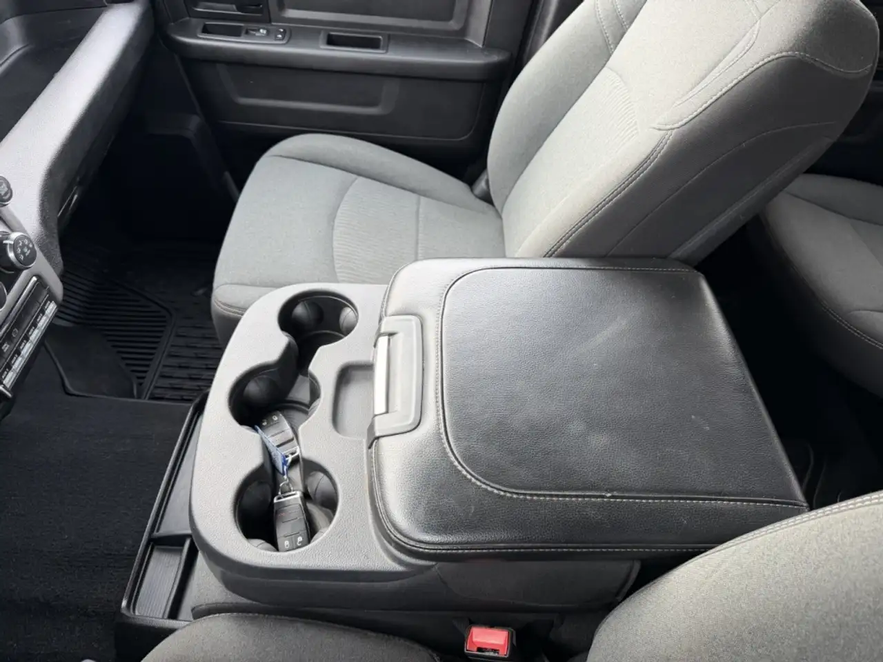 RAM 2500 снимка RAM 2500