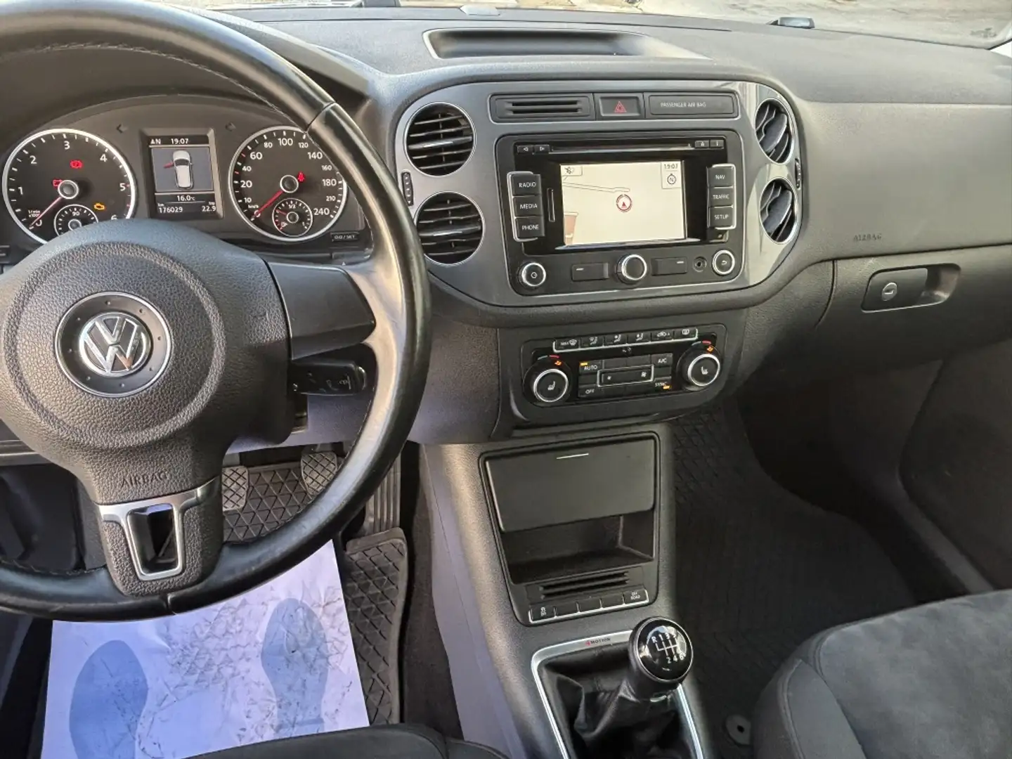 Volkswagen Tiguan Todoterreno Manual de 5 Puertas Zwart - 2