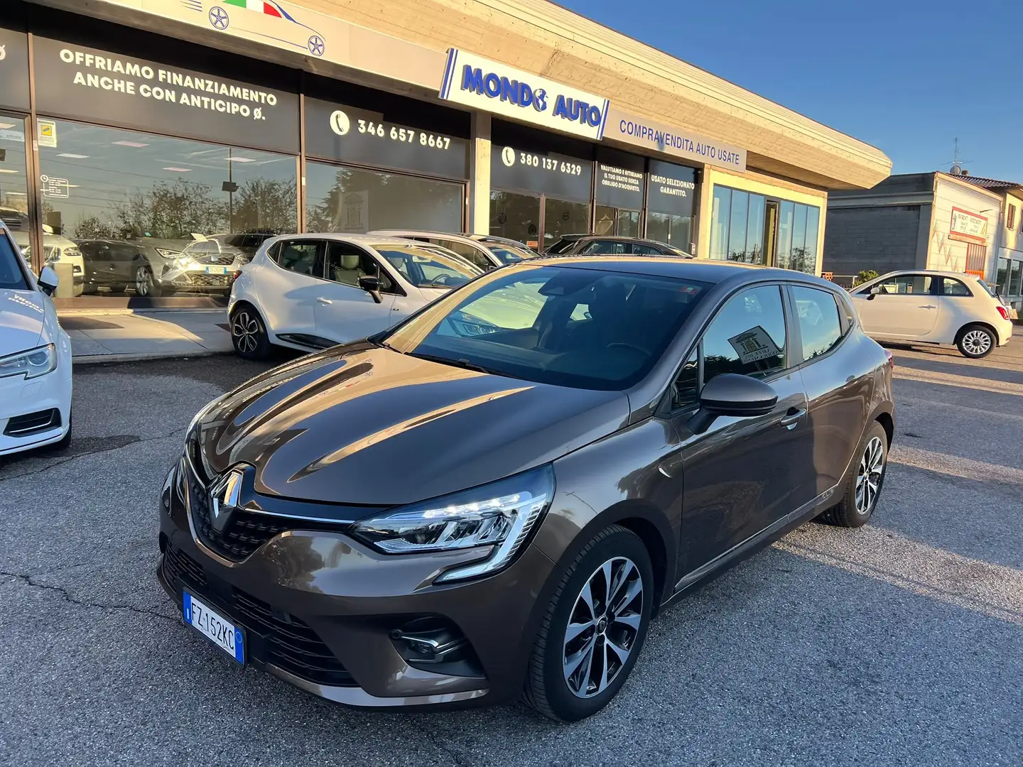 Renault Clio 1.0 tce Intens Gpl 100cv *LED*CARPLAY*RETROCAMERA* Marrone - 1