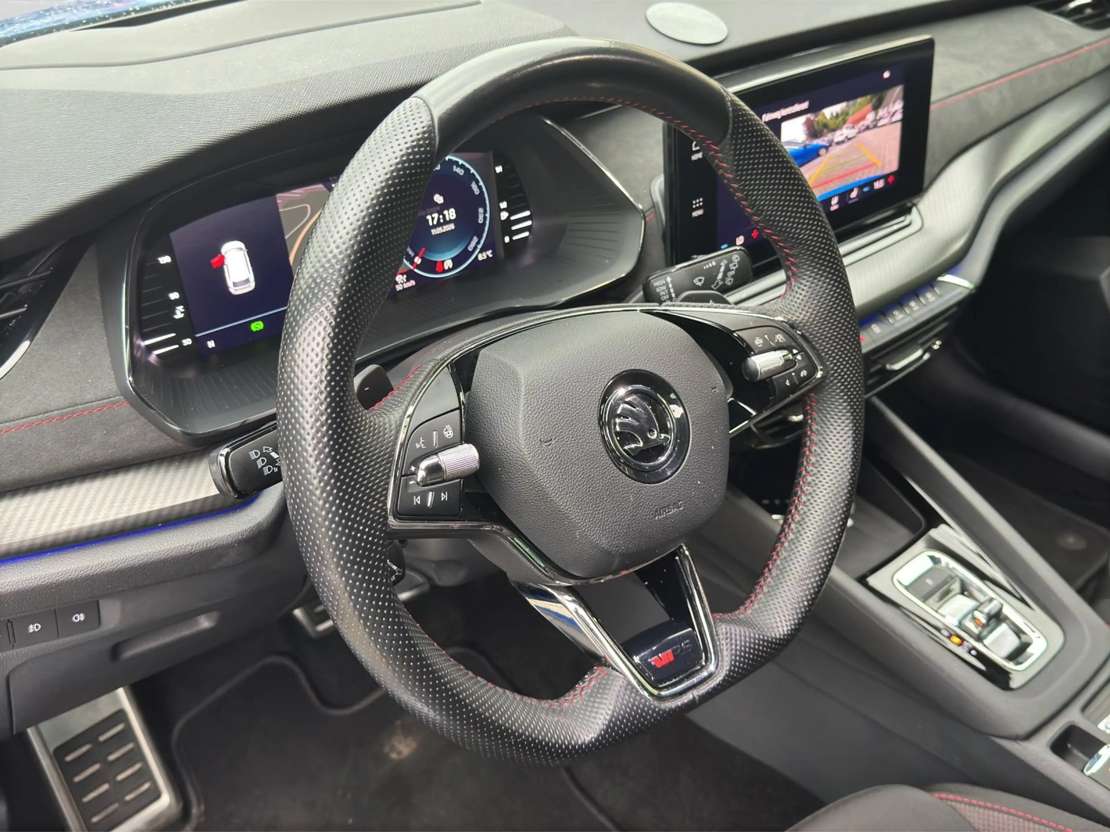 Skoda Octavia Combi 2.0 TDI RS MATRIX HuD AHK KAMERA — photo 9