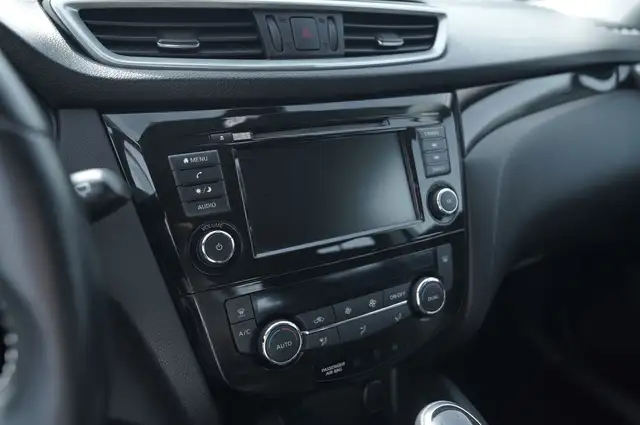 Nissan Qashqai view 8