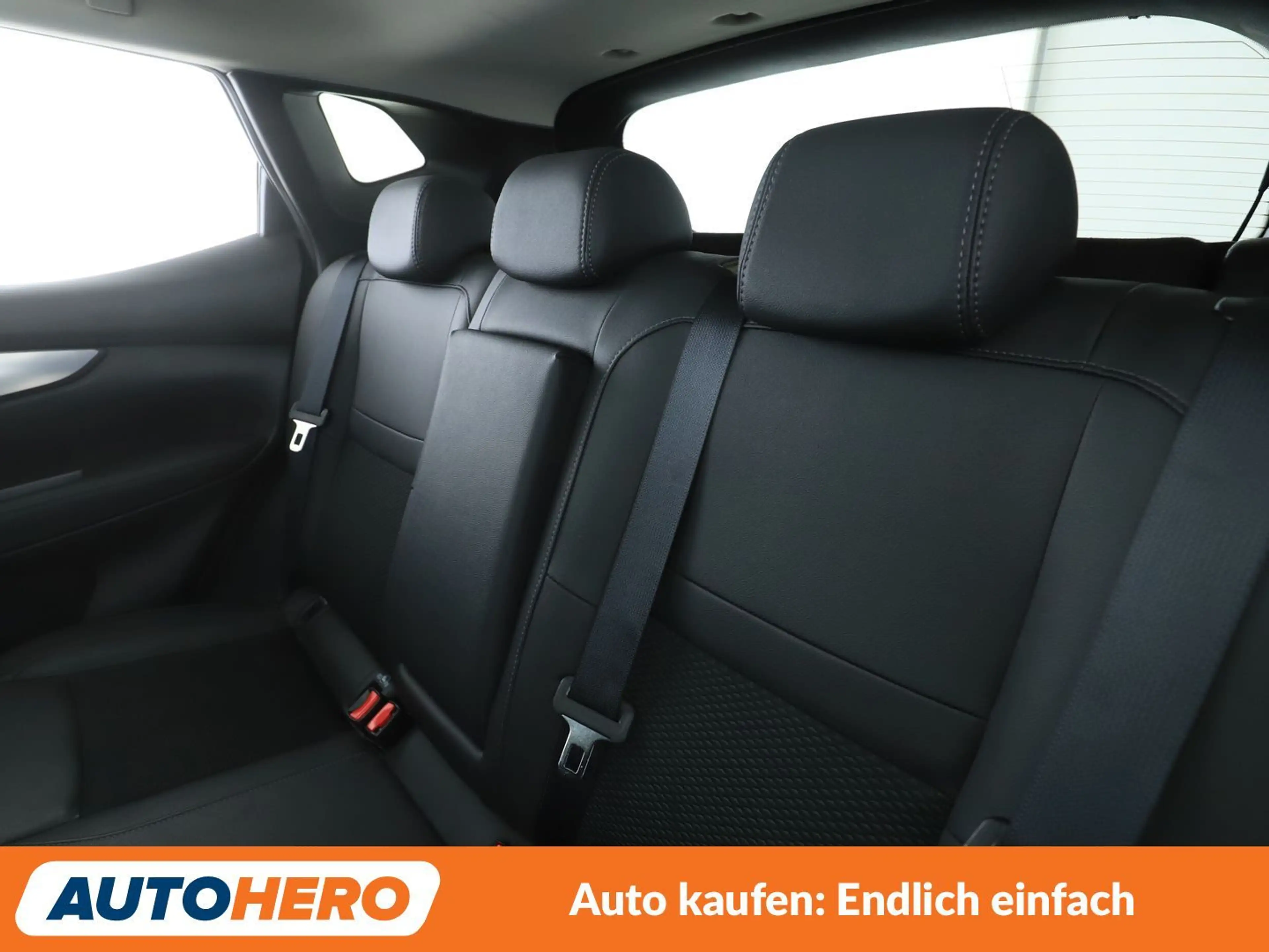 Nissan Qashqai 1.3 DIG-T Acenta*NAVI*LED*TEMPO*CAM*PDC*SHZ* — photo 14