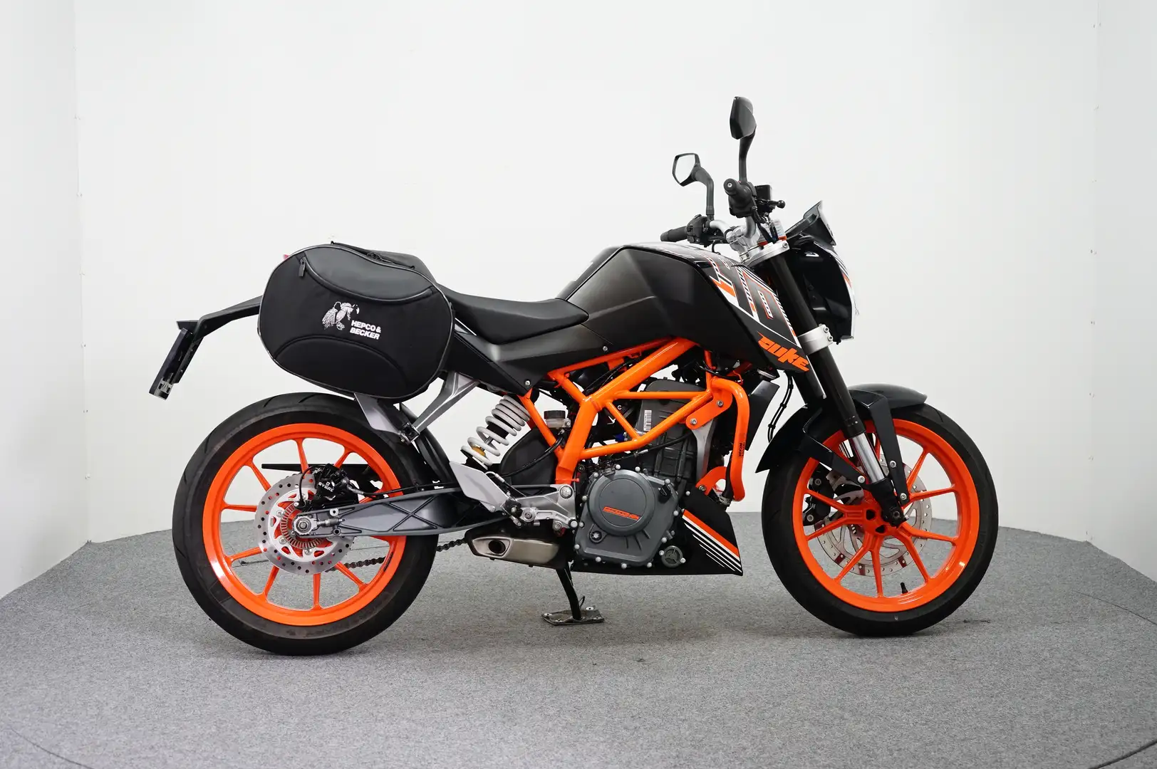 KTM 390 Duke Oranje - 1