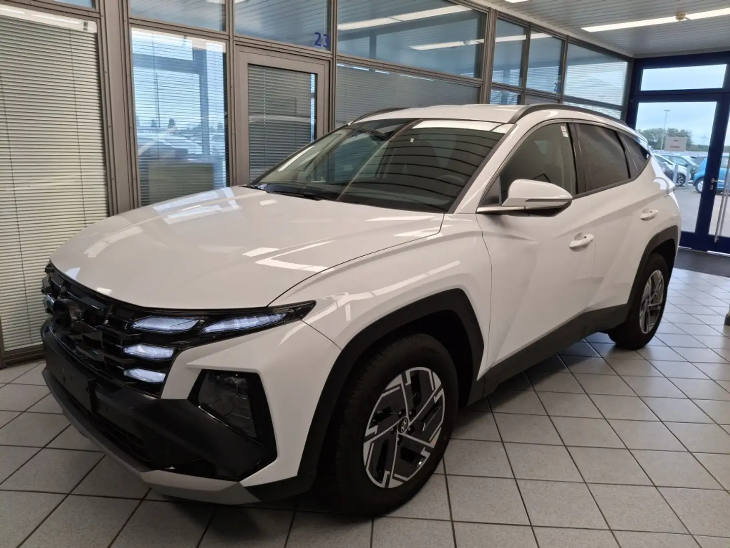 Hyundai TUCSON Klimaaut.,Bi-LED-Scheinw,Navi,Kamera,SHZ Weiß - 2