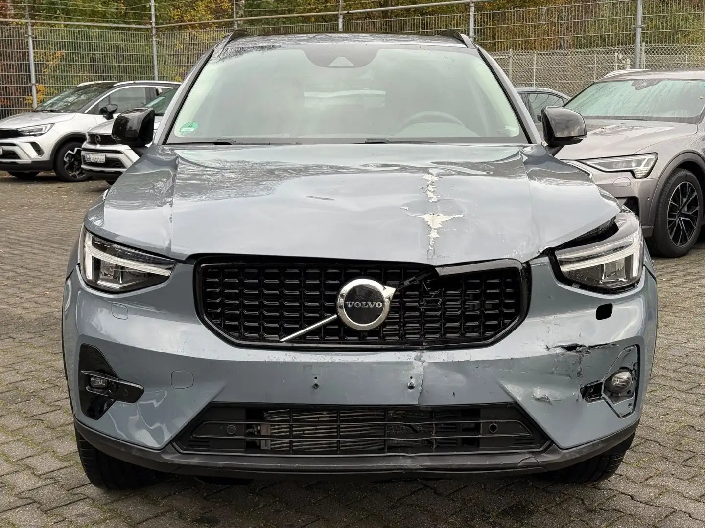 Volvo XC40 Ultimate Dark T5 Recharge*Pano*Leder*AHK Grau - 2