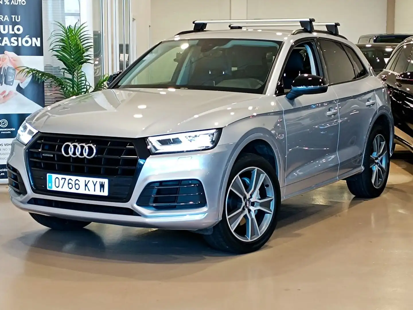 Audi Q5 40 TDI Black line quattro-ultra S tronic 140kW Silber - 1