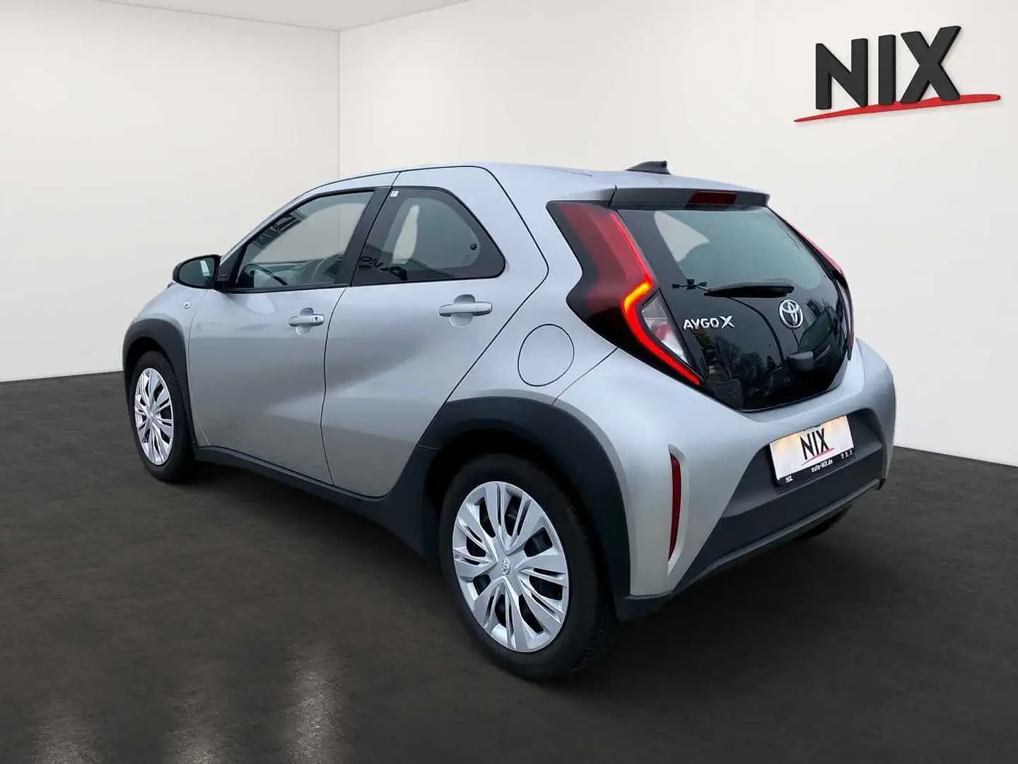 Toyota Aygo X 1.0 Play KLIMA ALLWETTER Silber - 2
