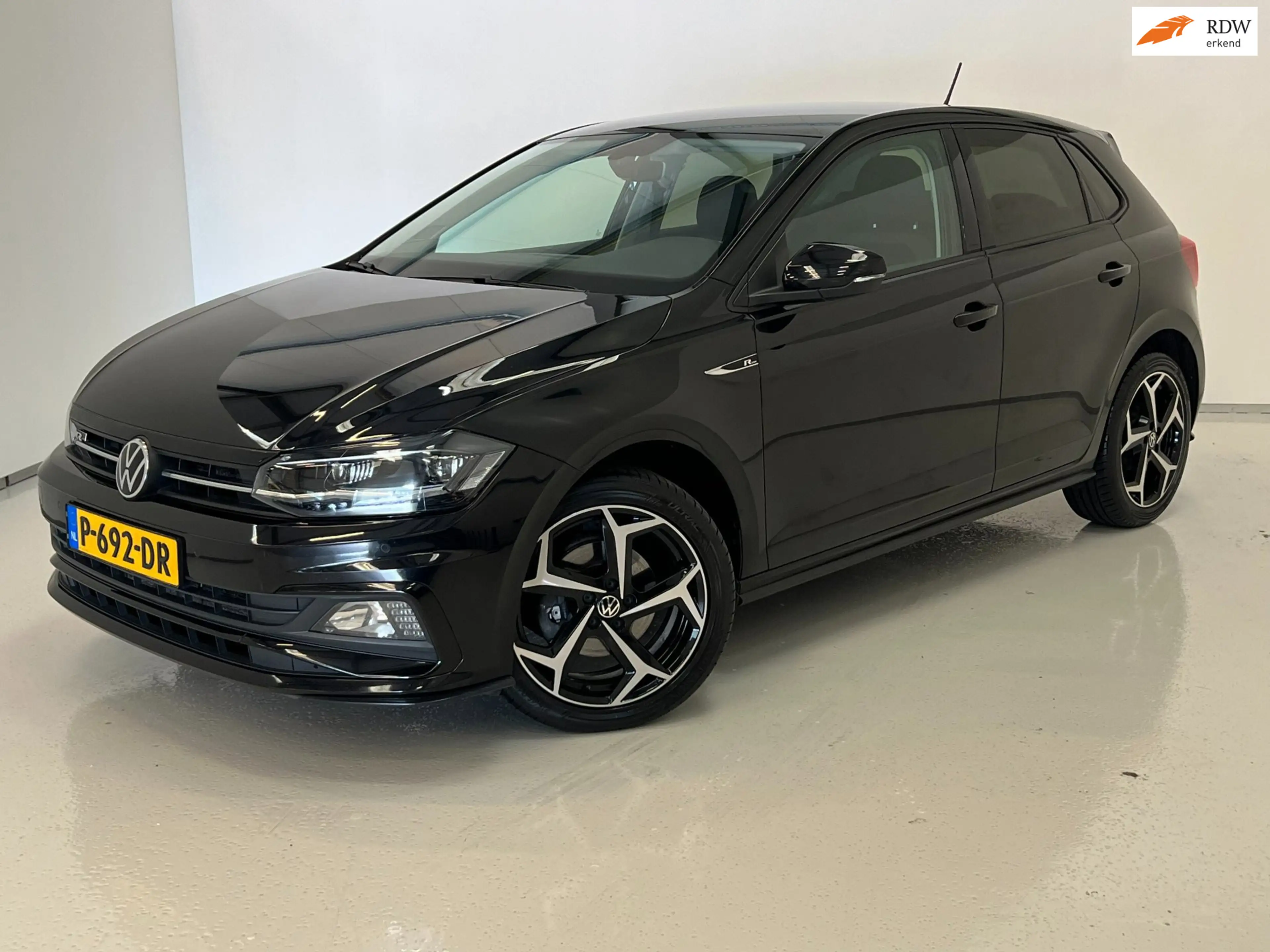 Volkswagen Polo 1.0 TSI Highline / R-Line / BTW / Stoelverwarming