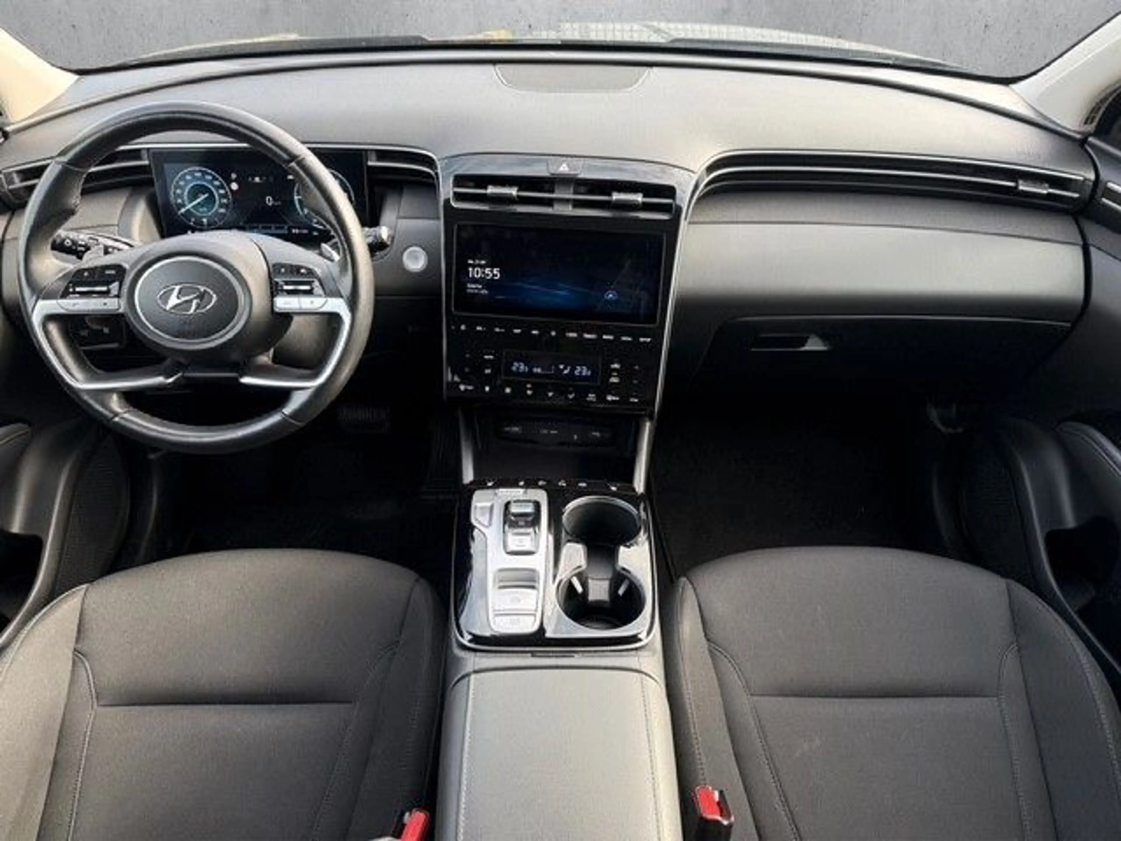 Hyundai TUCSON 1.6 Blackline*Panorama*1 Hand*Kamera*Allra — photo 9