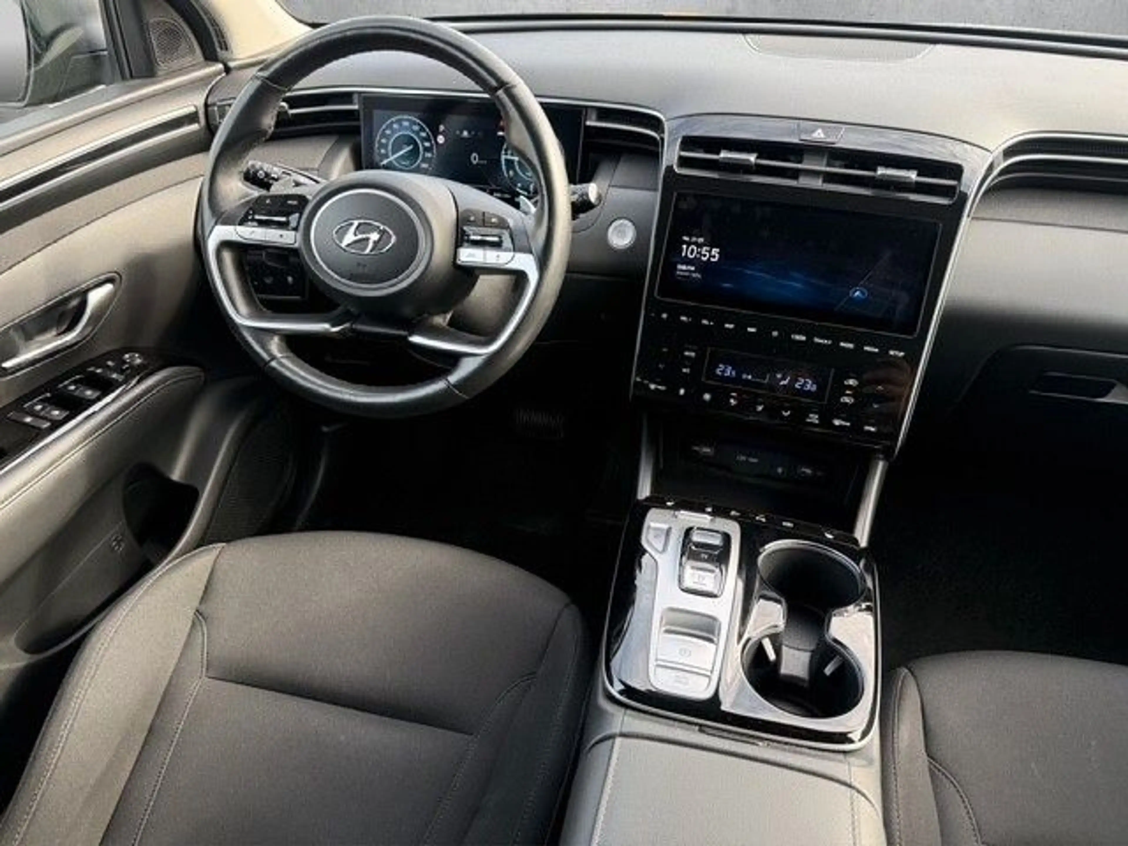 Hyundai TUCSON 1.6 Blackline*Panorama*1 Hand*Kamera*Allra — photo 13
