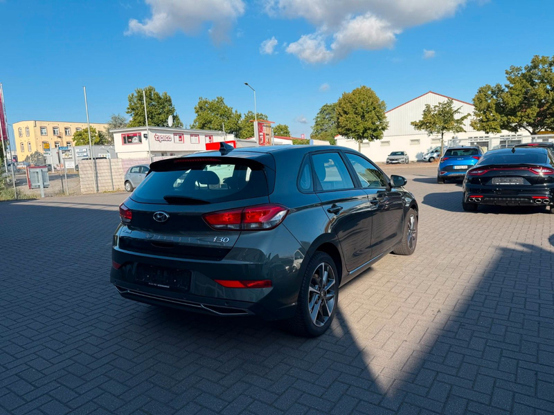 Hyundai i30 Trend Mild-Hybrid/Kamera/Carplay/PDC v+h — photo 5