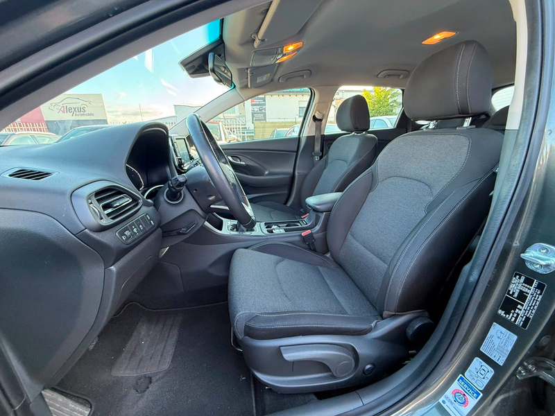 Hyundai i30 Trend Mild-Hybrid/Kamera/Carplay/PDC v+h — photo 11