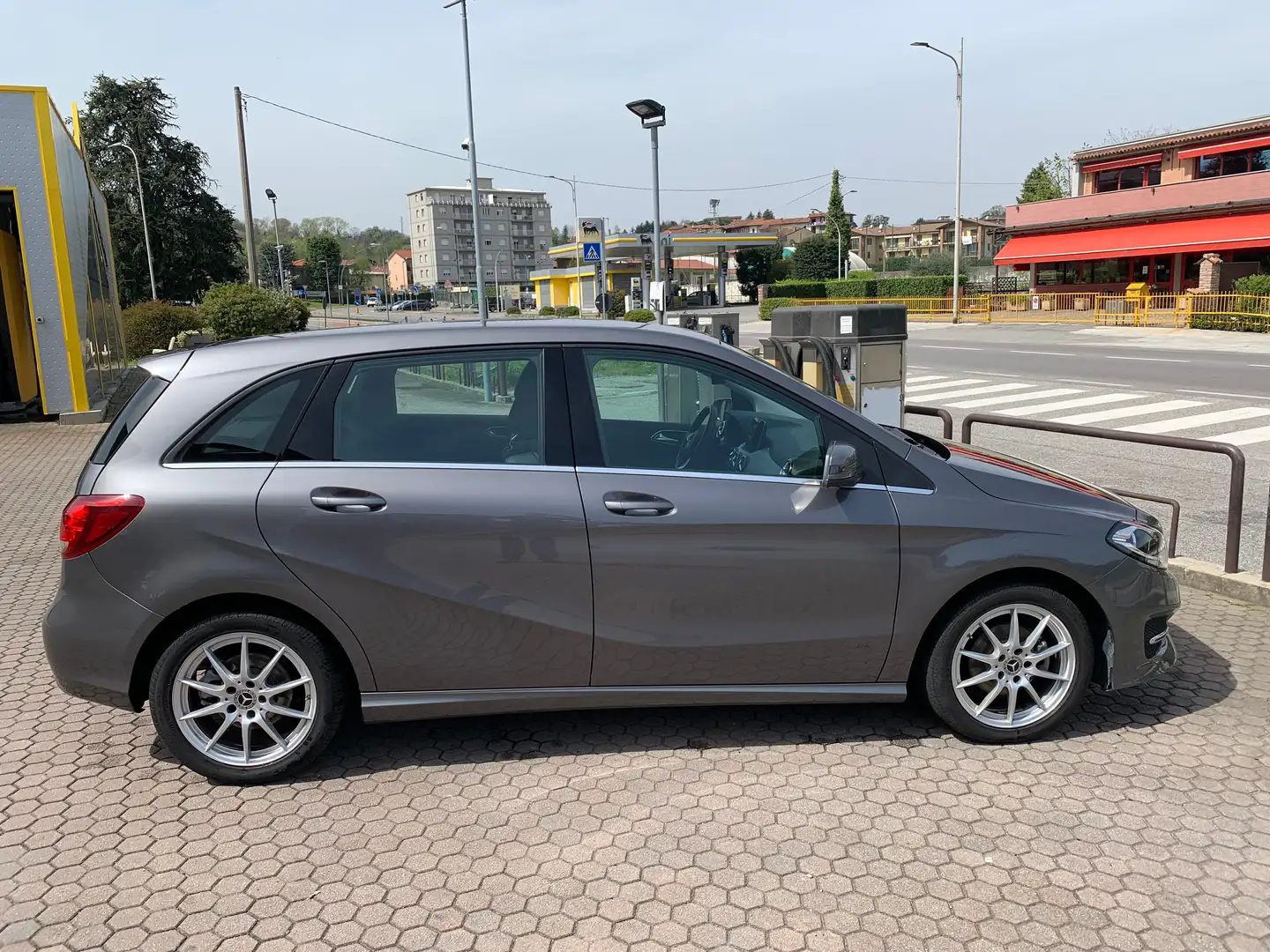 Mercedes-Benz B 180 Classe B - T246 d (cdi) Sport auto Grigio - 2