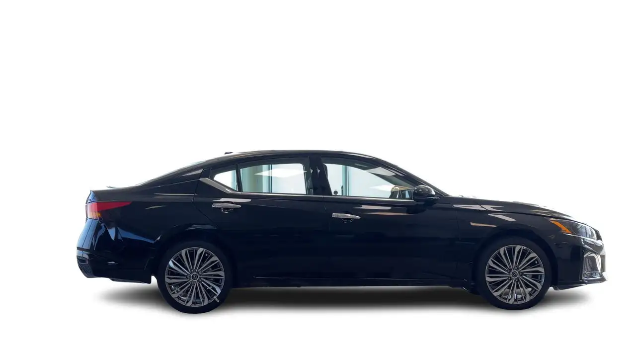 Nissan Altima снимка Nissan Altima