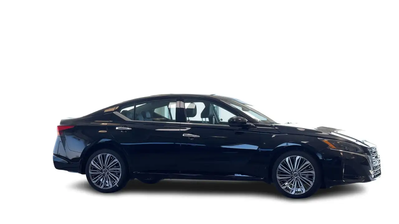 Nissan Altima снимка Nissan Altima