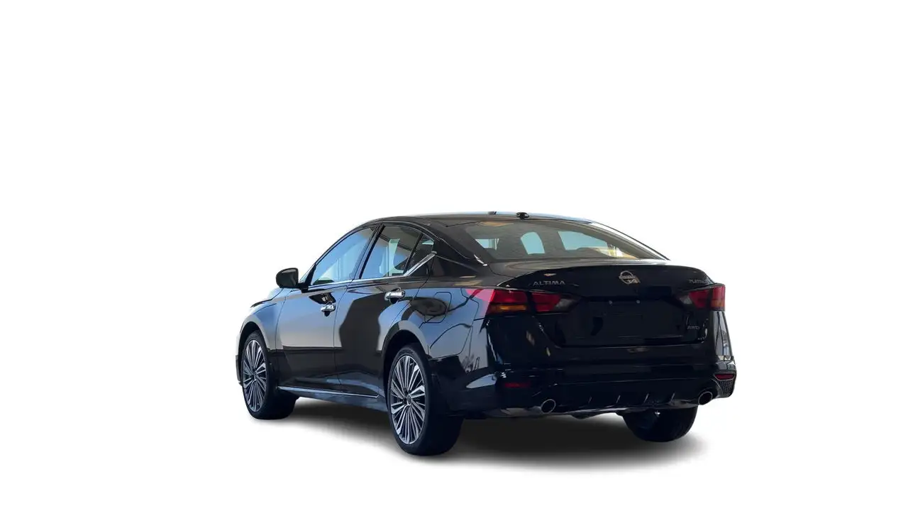 Nissan Altima снимка Nissan Altima